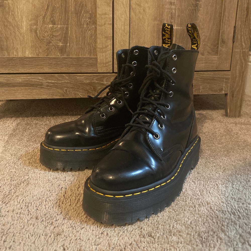 Platform Dr Martens Size 8
